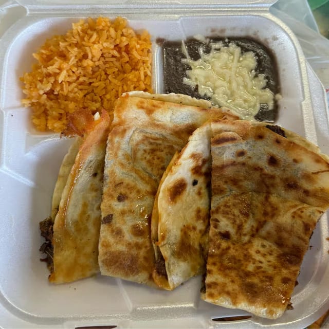 Quesadilla Plato.